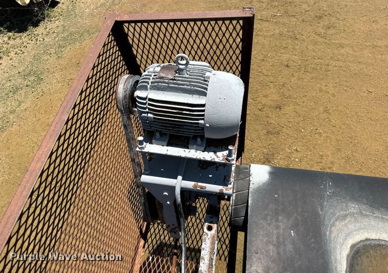 image for item DY0311 2005 Armadillo crusher