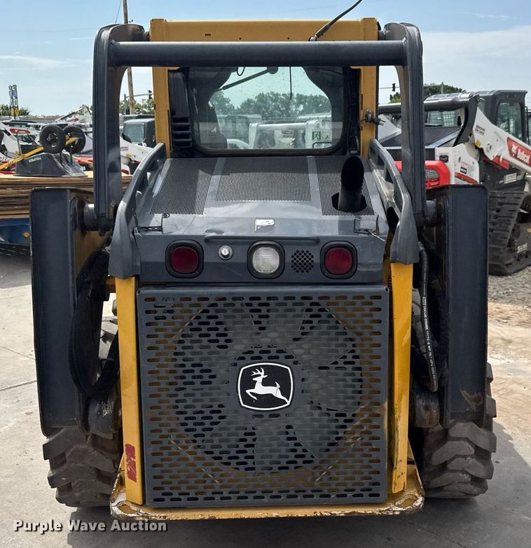 image for item DY0332 2010 John Deere 320D skid steer loader