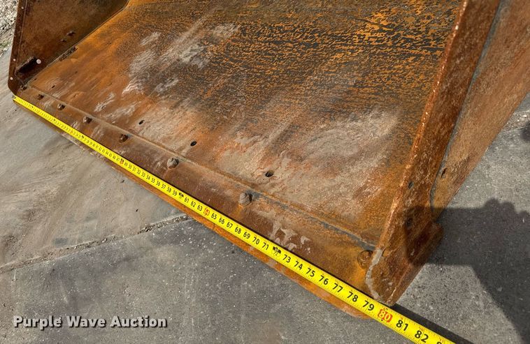 image for item DY0332 2010 John Deere 320D skid steer loader