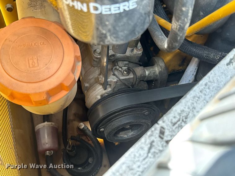 image for item DY0332 2010 John Deere 320D skid steer loader