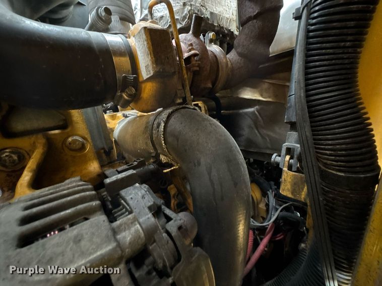 image for item DY0332 2010 John Deere 320D skid steer loader