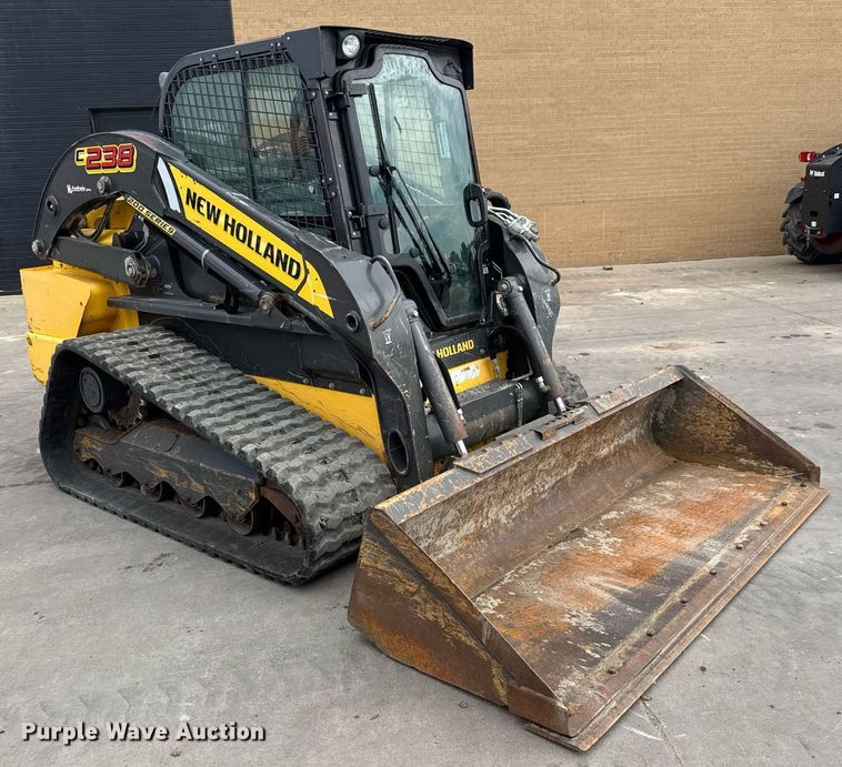 MINI CARGADOR SOBRE ORUGAS 2016 NEW HOLLAND C238