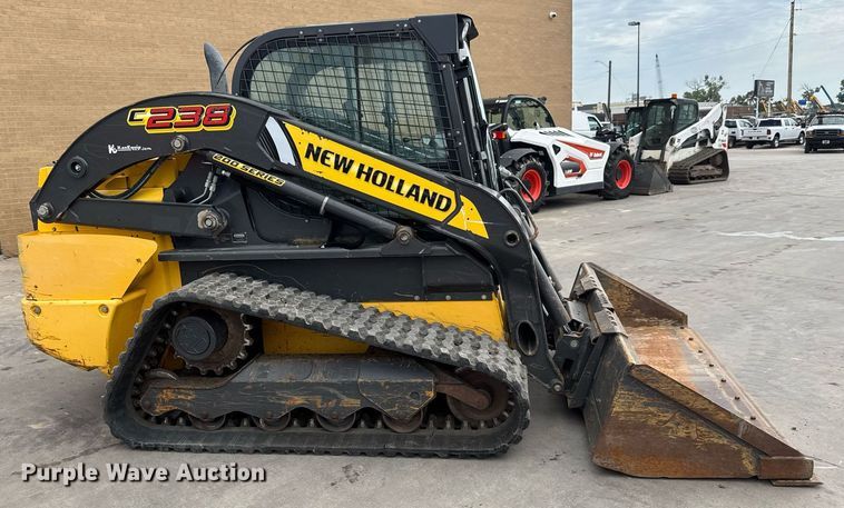 MINI CARGADOR SOBRE ORUGAS 2016 NEW HOLLAND C238