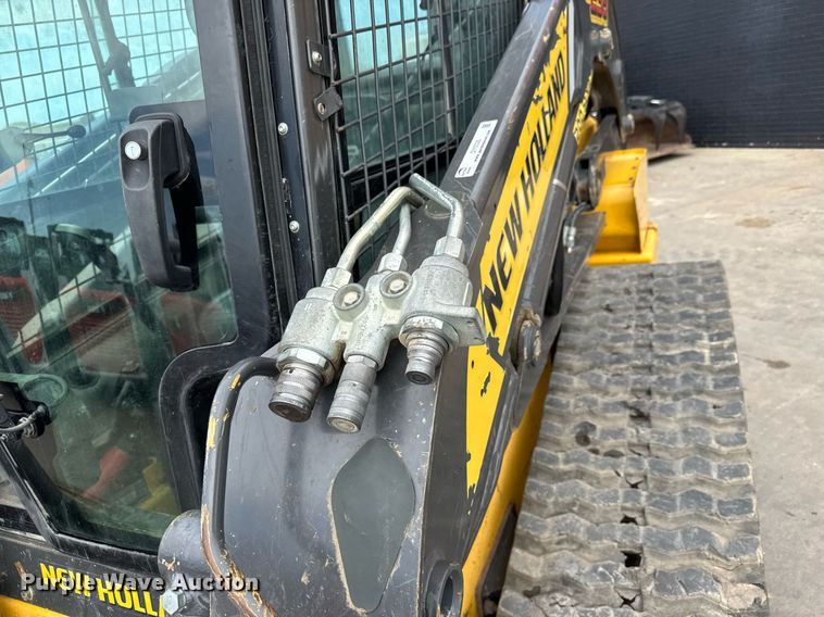 image for item DY0335 2016 New Holland C238 tracked skid steer loader