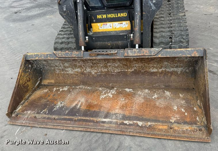 image for item DY0335 2016 New Holland C238 tracked skid steer loader