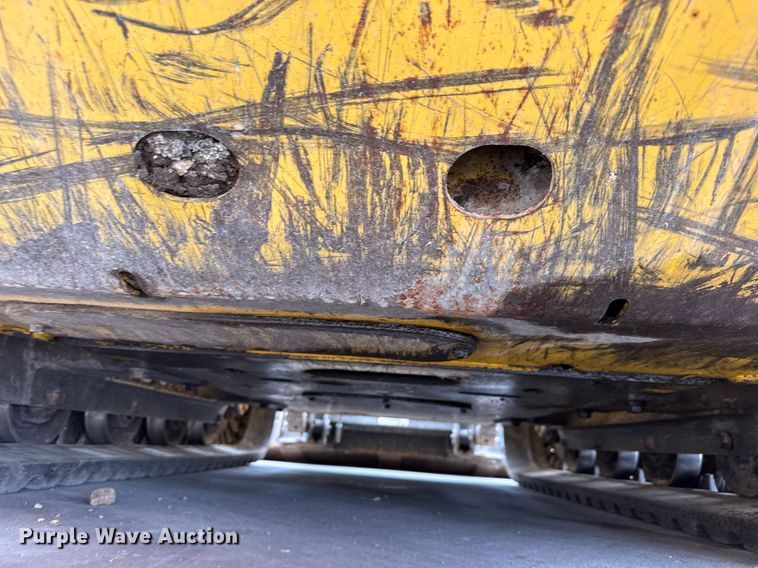 image for item DY0335 2016 New Holland C238 tracked skid steer loader