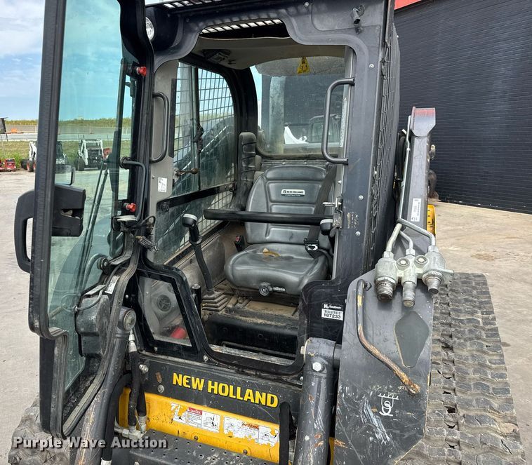 image for item DY0335 2016 New Holland C238 tracked skid steer loader
