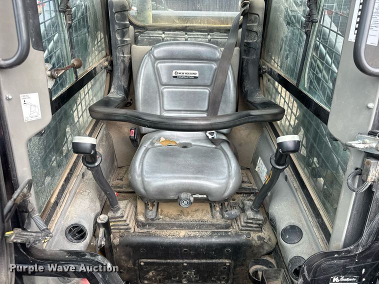 image for item DY0335 2016 New Holland C238 tracked skid steer loader