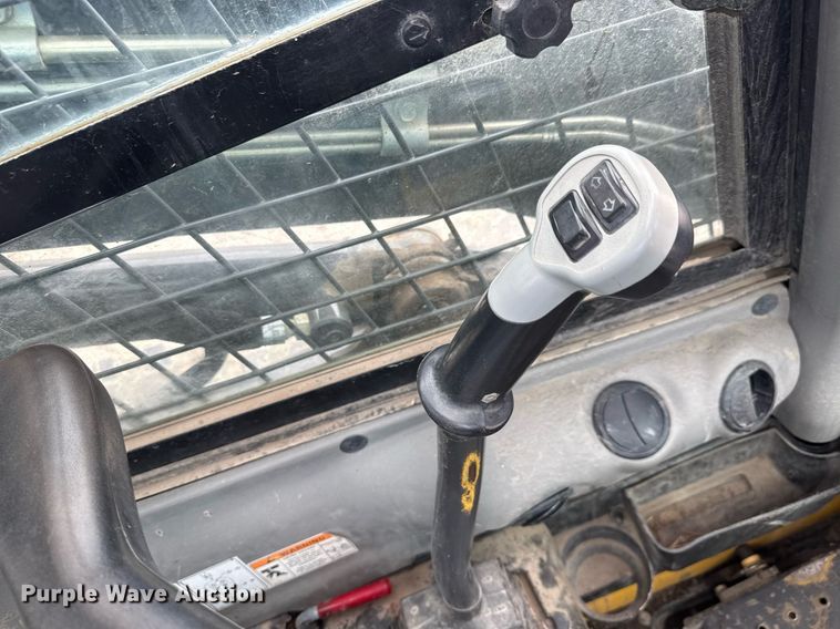 image for item DY0335 2016 New Holland C238 tracked skid steer loader