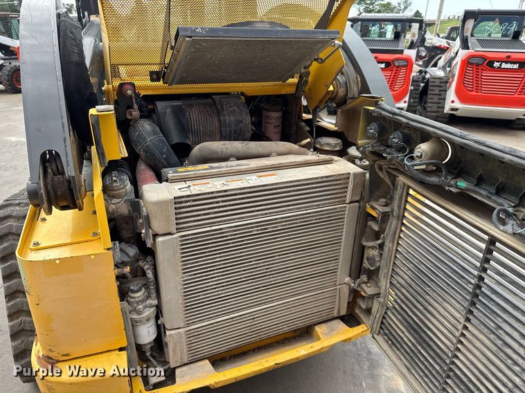 image for item DY0335 2016 New Holland C238 tracked skid steer loader