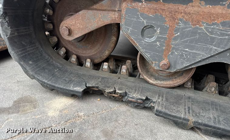 image for item DY0335 2016 New Holland C238 tracked skid steer loader