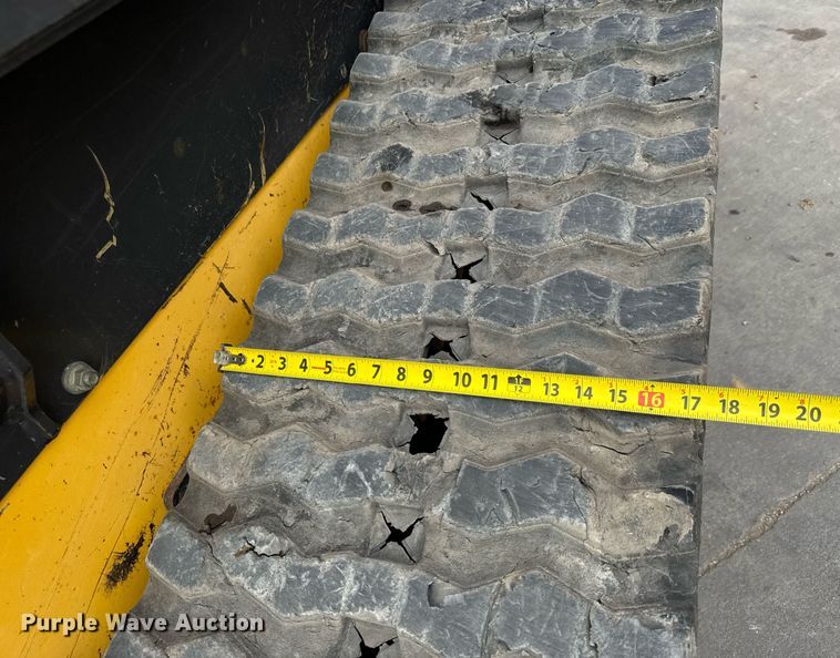 image for item DY0335 2016 New Holland C238 tracked skid steer loader