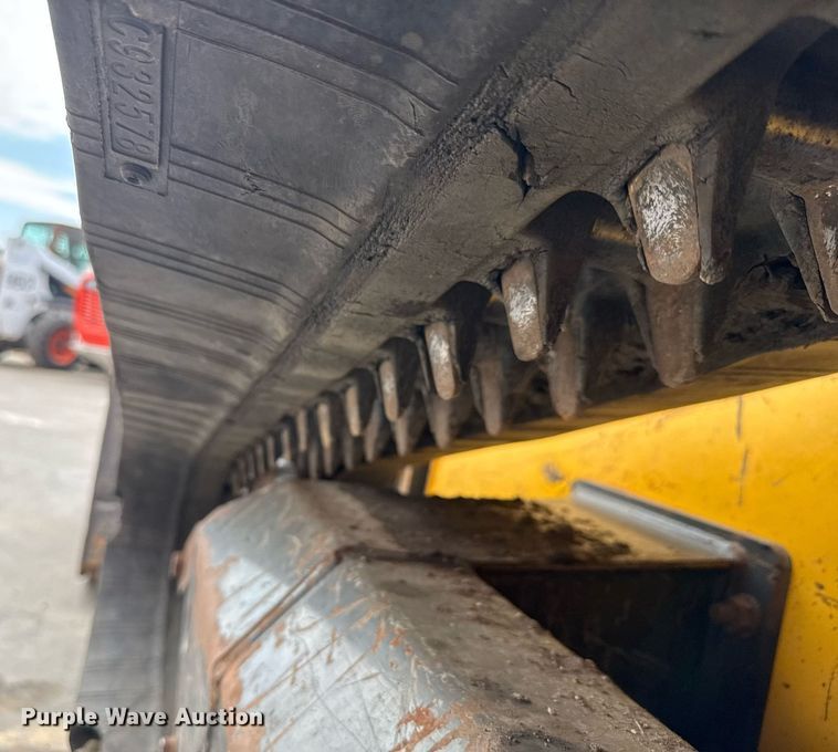 image for item DY0335 2016 New Holland C238 tracked skid steer loader