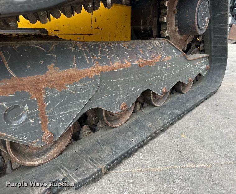 image for item DY0335 2016 New Holland C238 tracked skid steer loader