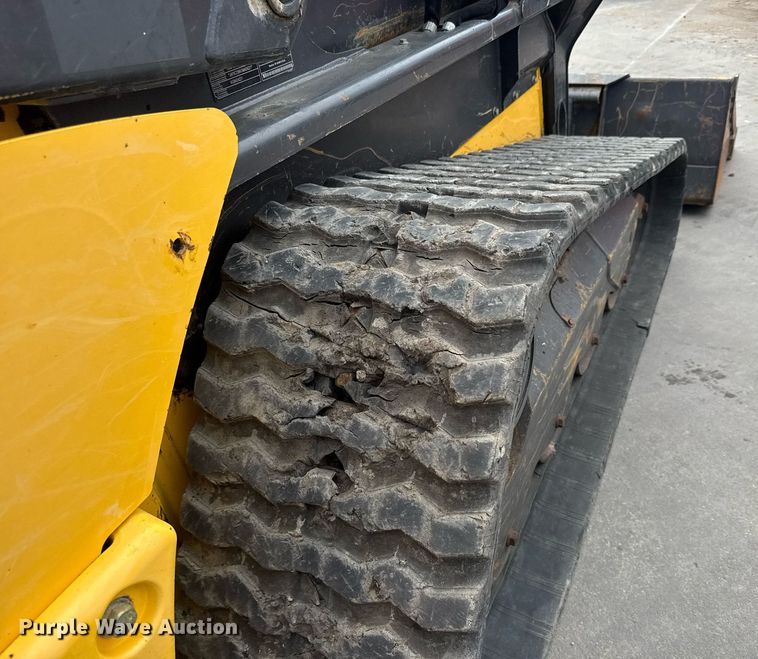 image for item DY0335 2016 New Holland C238 tracked skid steer loader