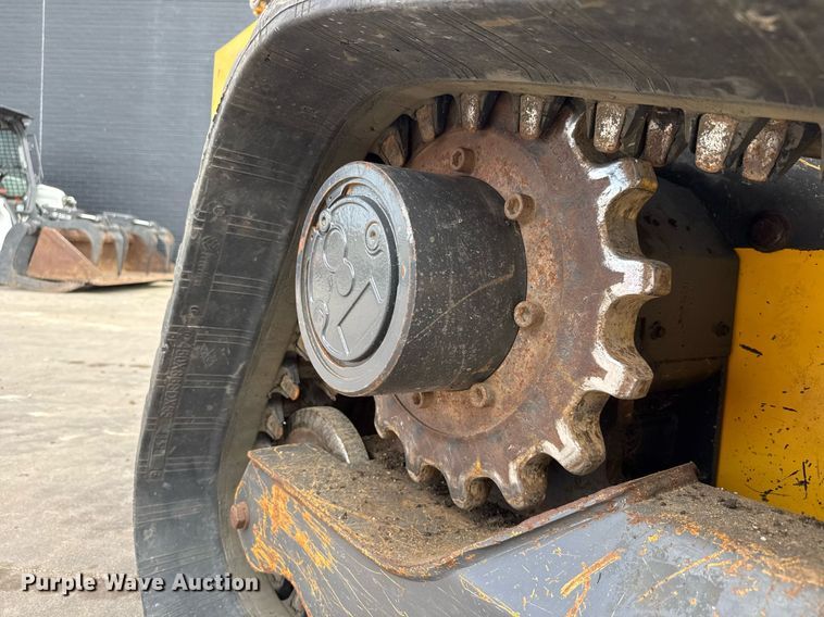 image for item DY0335 2016 New Holland C238 tracked skid steer loader