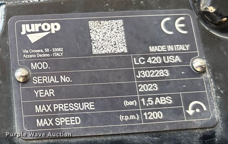 image for item DY0359 2004 Mack CX613 vacuum truck