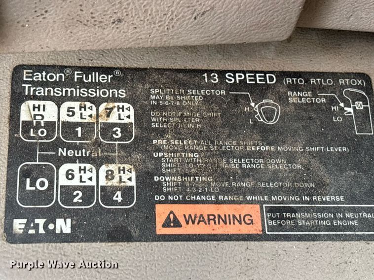 image for item DY0359 2004 Mack CX613 vacuum truck