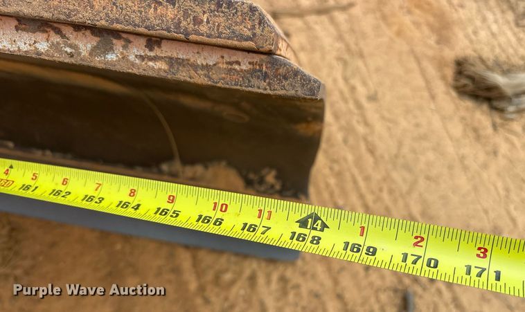 image for item DY0729 2004 Case 865 motor grader