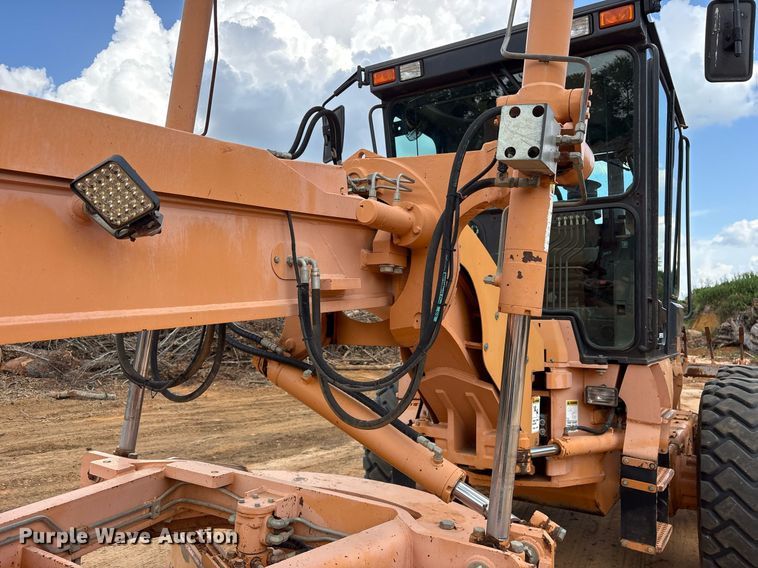 image for item DY0729 2004 Case 865 motor grader