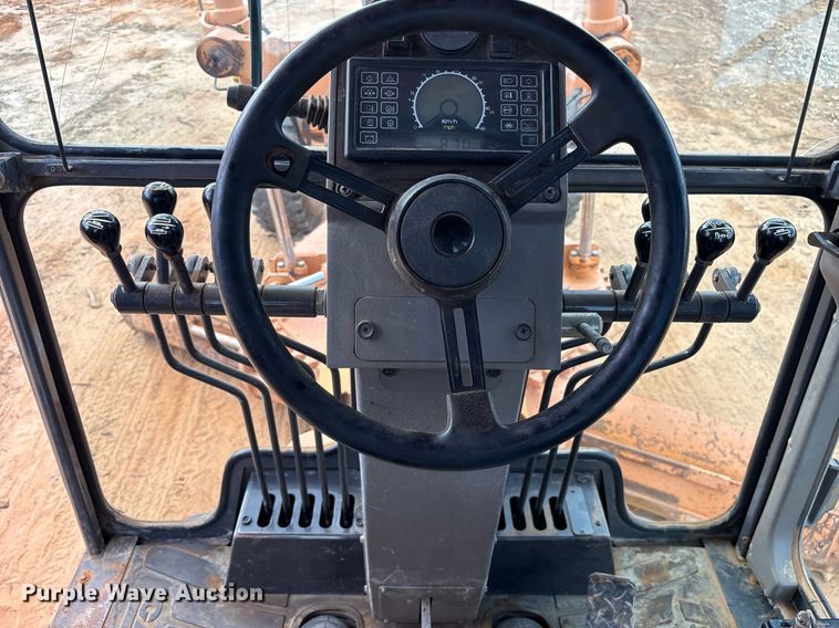 image for item DY0729 2004 Case 865 motor grader