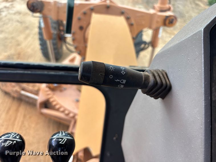 image for item DY0729 2004 Case 865 motor grader