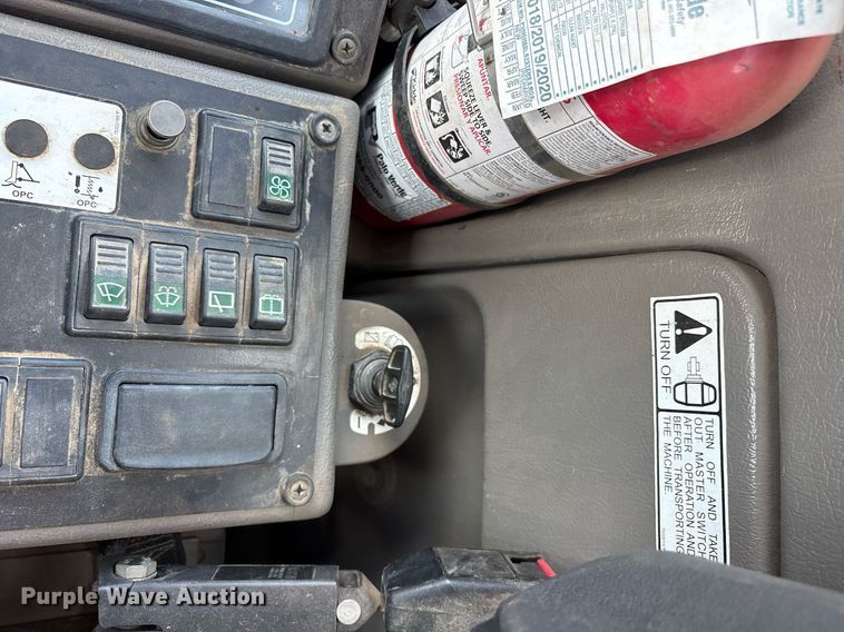 image for item DY0729 2004 Case 865 motor grader