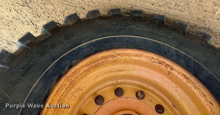 image for item DY0729 2004 Case 865 motor grader