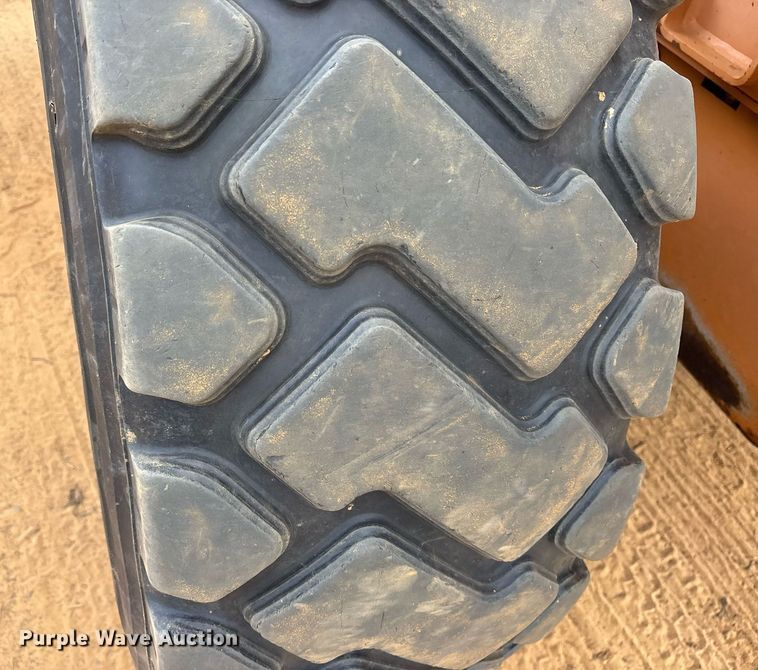 image for item DY0729 2004 Case 865 motor grader