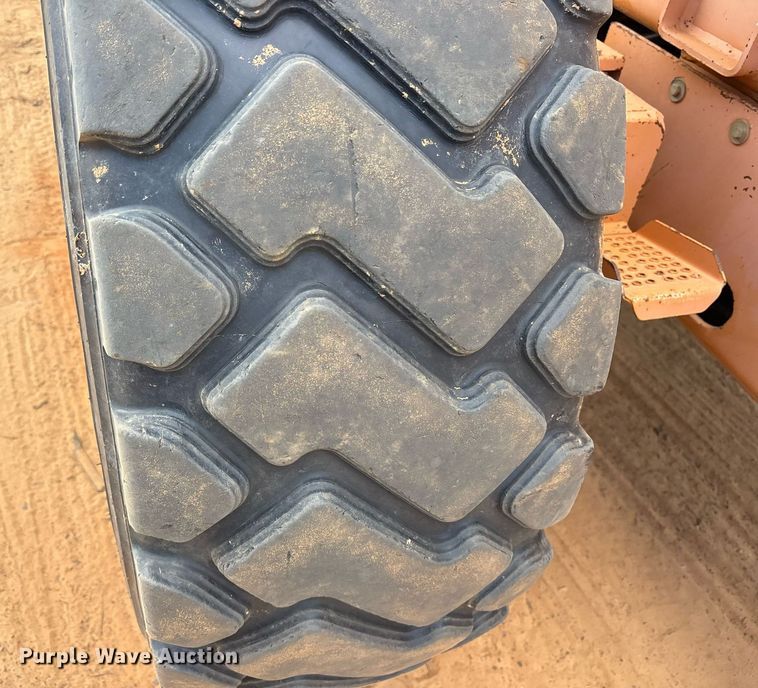 image for item DY0729 2004 Case 865 motor grader