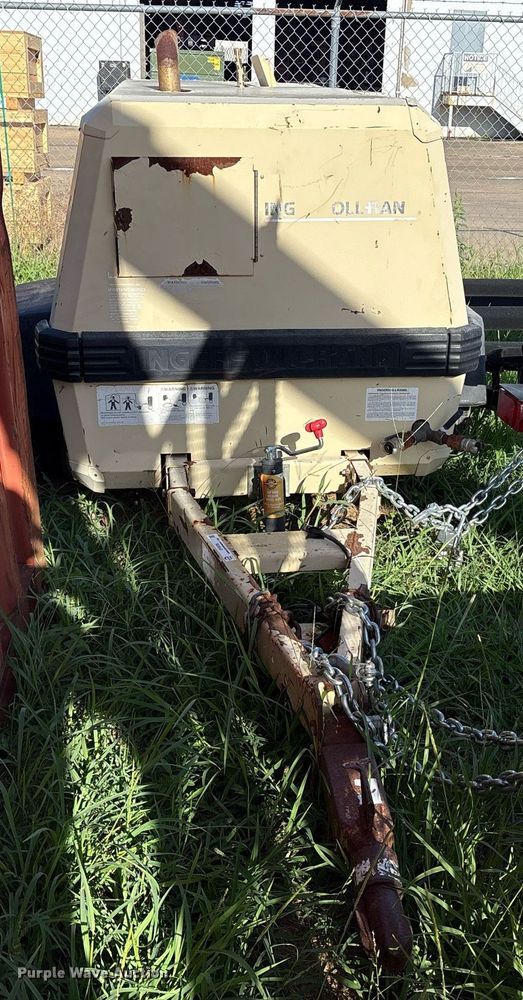 image for item DY0735 1998 Ingersoll-Rand P185WJD air compressor