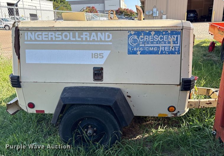 image for item DY0735 1998 Ingersoll-Rand P185WJD air compressor