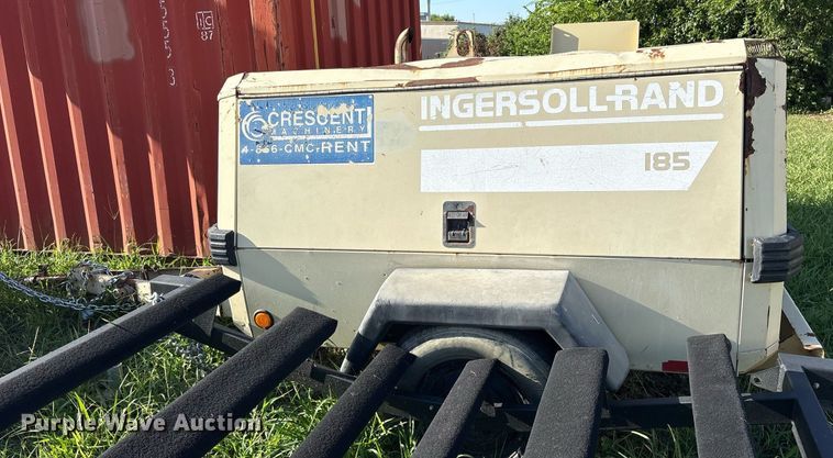 image for item DY0735 1998 Ingersoll-Rand P185WJD air compressor