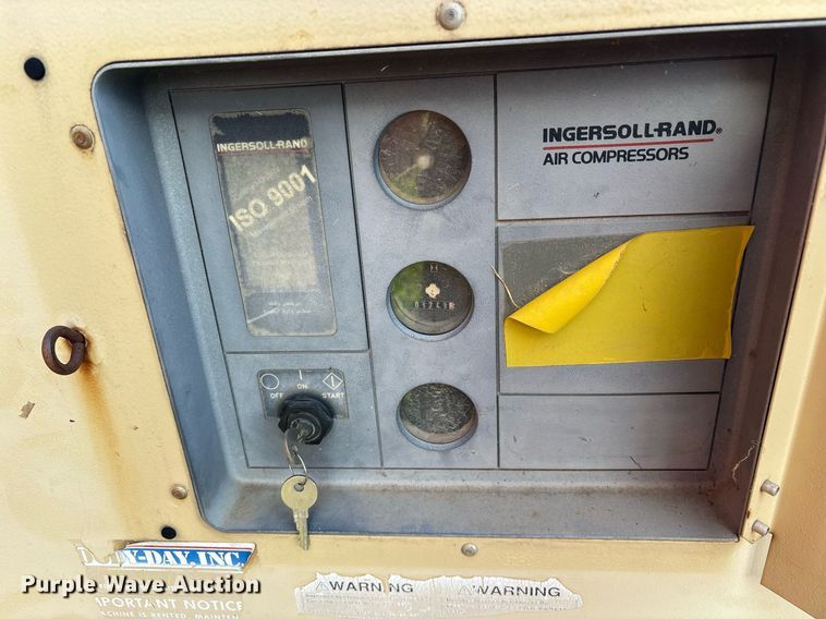 image for item DY0735 1998 Ingersoll-Rand P185WJD air compressor