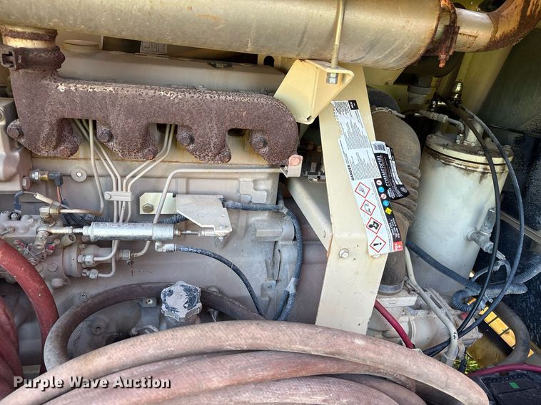 image for item DY0735 1998 Ingersoll-Rand P185WJD air compressor