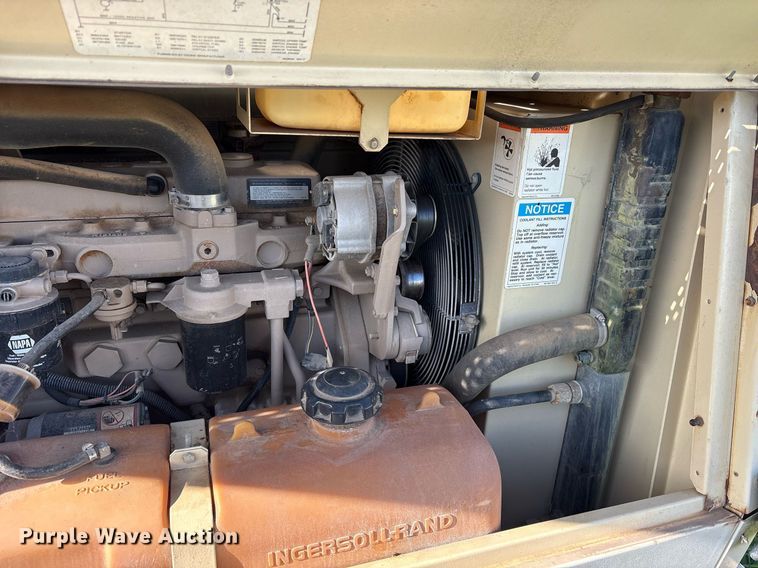 image for item DY0735 1998 Ingersoll-Rand P185WJD air compressor