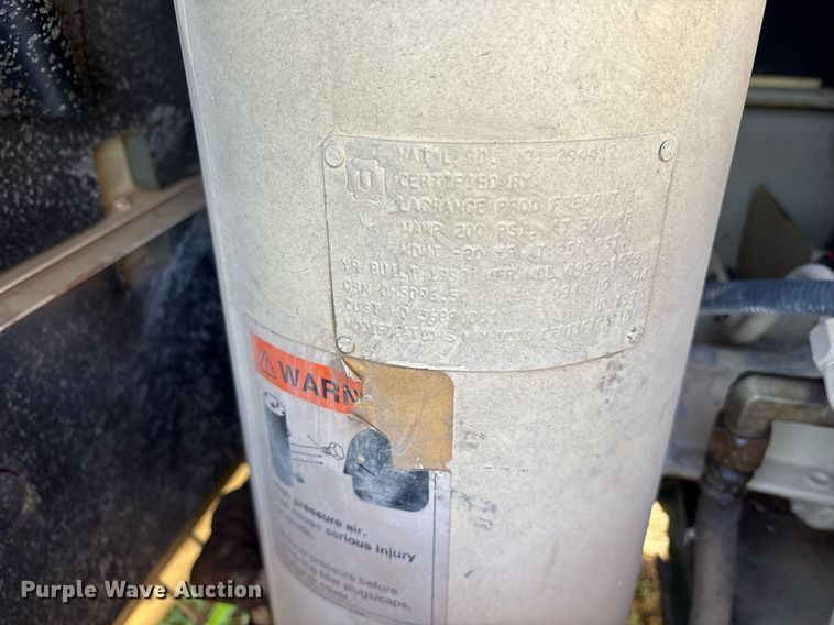 image for item DY0735 1998 Ingersoll-Rand P185WJD air compressor