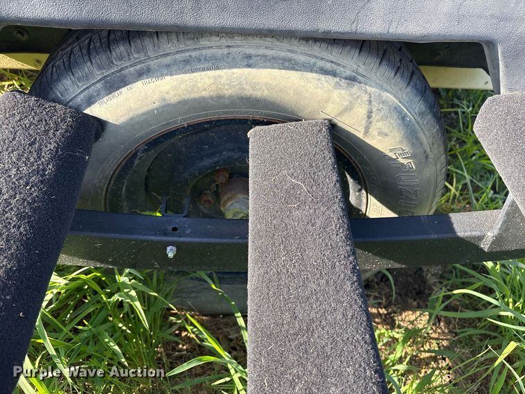 image for item DY0735 1998 Ingersoll-Rand P185WJD air compressor