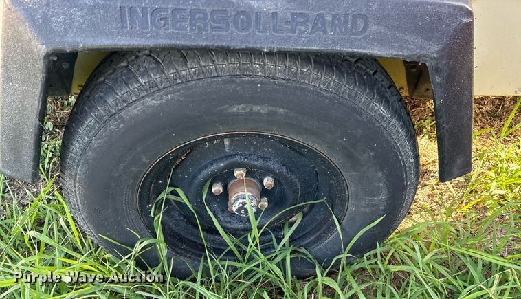 image for item DY0735 1998 Ingersoll-Rand P185WJD air compressor