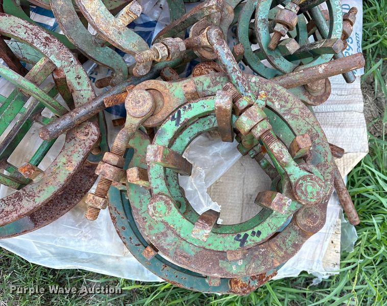 image for item DY0736 Approximately 34 pipe welding clamps