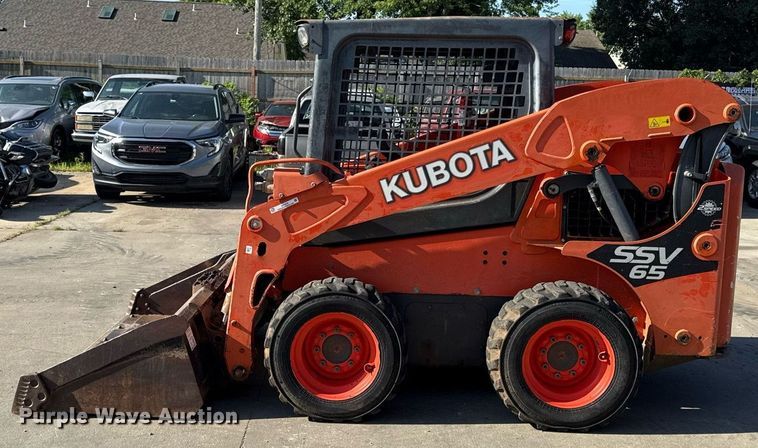 image for item DZ1478 2016 Kubota SSV65 skid steer loader