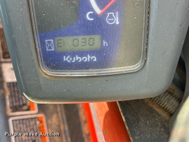 image for item DZ1478 2016 Kubota SSV65 skid steer loader