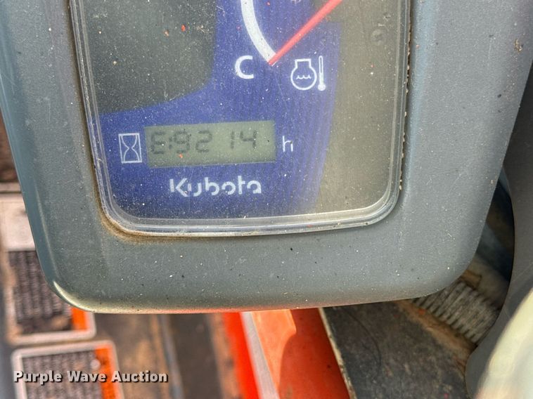 image for item DZ1478 2016 Kubota SSV65 skid steer loader