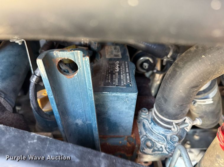 image for item DZ1478 2016 Kubota SSV65 skid steer loader