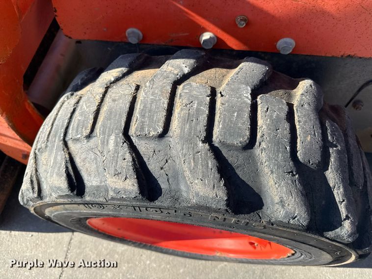 image for item DZ1478 2016 Kubota SSV65 skid steer loader