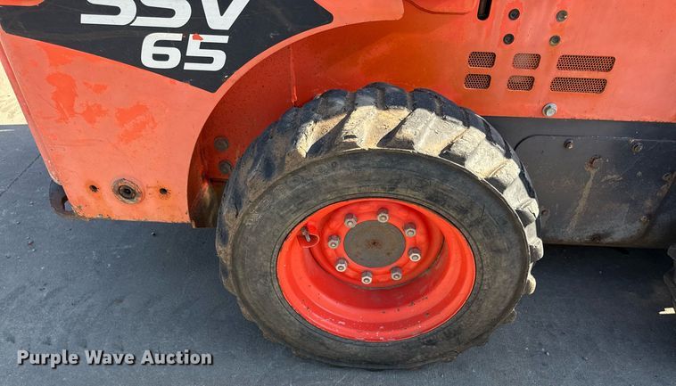 image for item DZ1478 2016 Kubota SSV65 skid steer loader