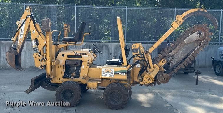 image for item DZ1481 2011 Vermeer RT450 trencher