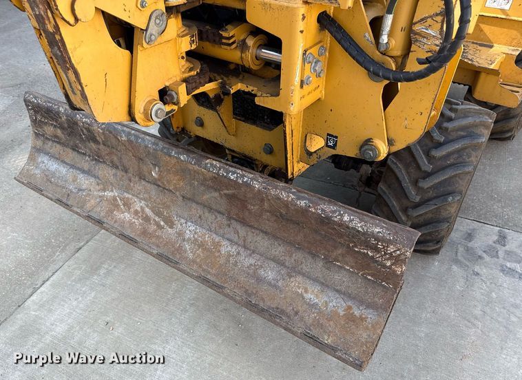 image for item DZ1481 2011 Vermeer RT450 trencher