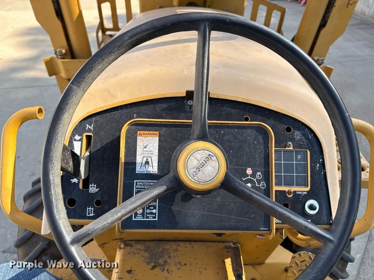 image for item DZ1481 2011 Vermeer RT450 trencher