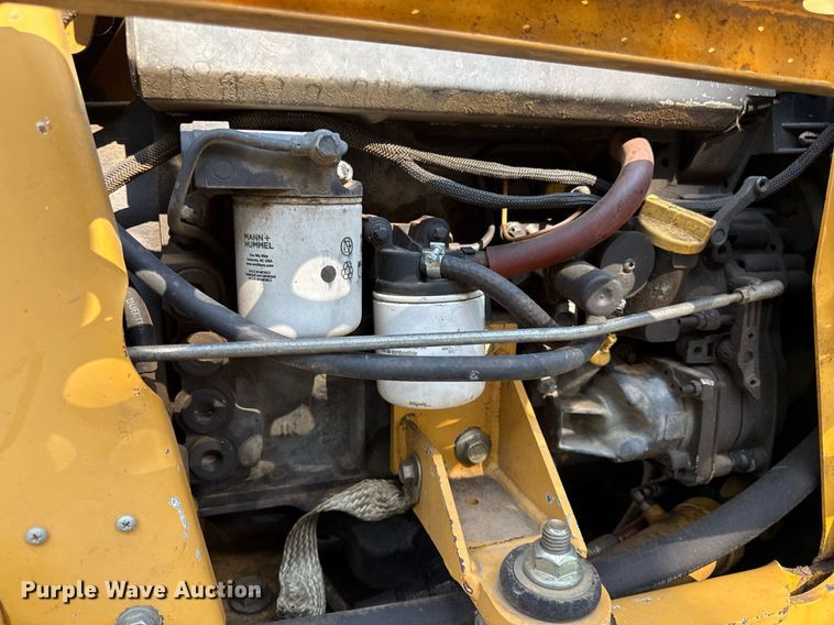 image for item DZ1481 2011 Vermeer RT450 trencher